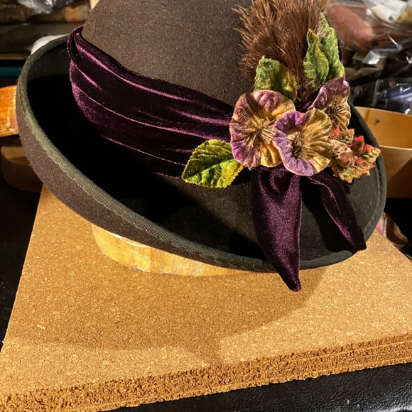 English Country Cloche